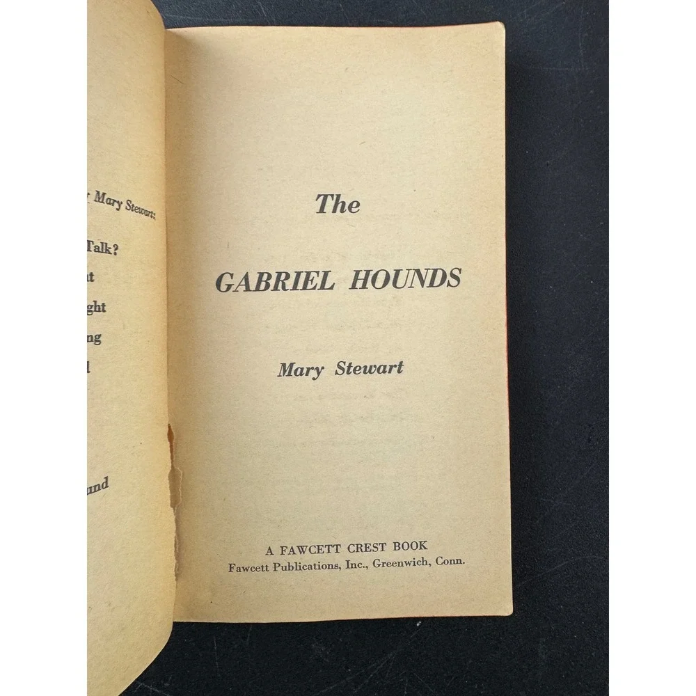 The Gabriel Hounds Mary Stewart Vintage Paperback Fawcett Crest Book‎ 1967